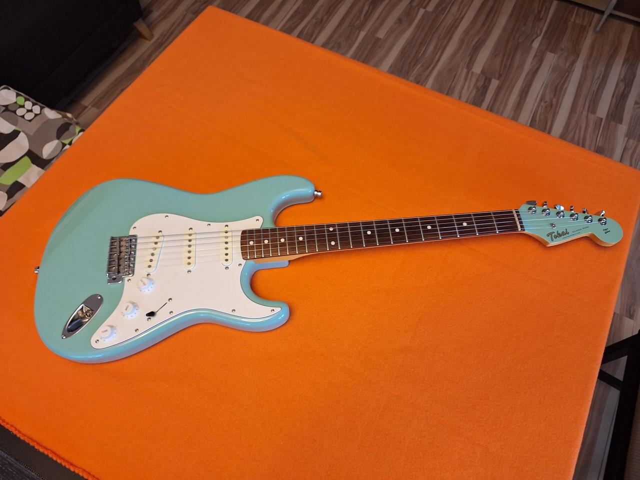 Tokai Goldstar Sound TST104