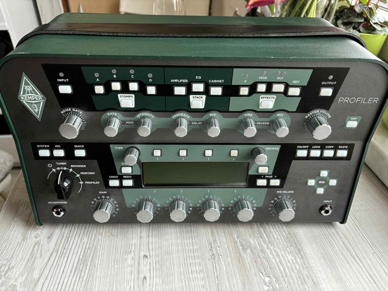 Kemper Profiler Powerhead + Kemper remote + Kemper bag