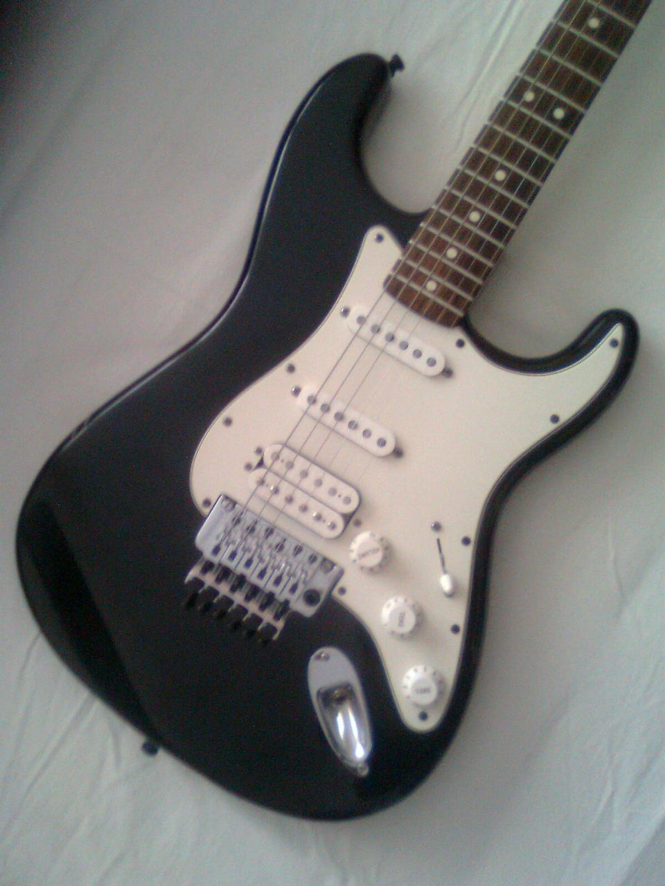 Prodám  Fender Stratocaster