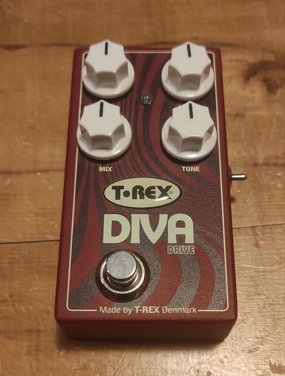 T-Rex Diva Drive - REZERVACE