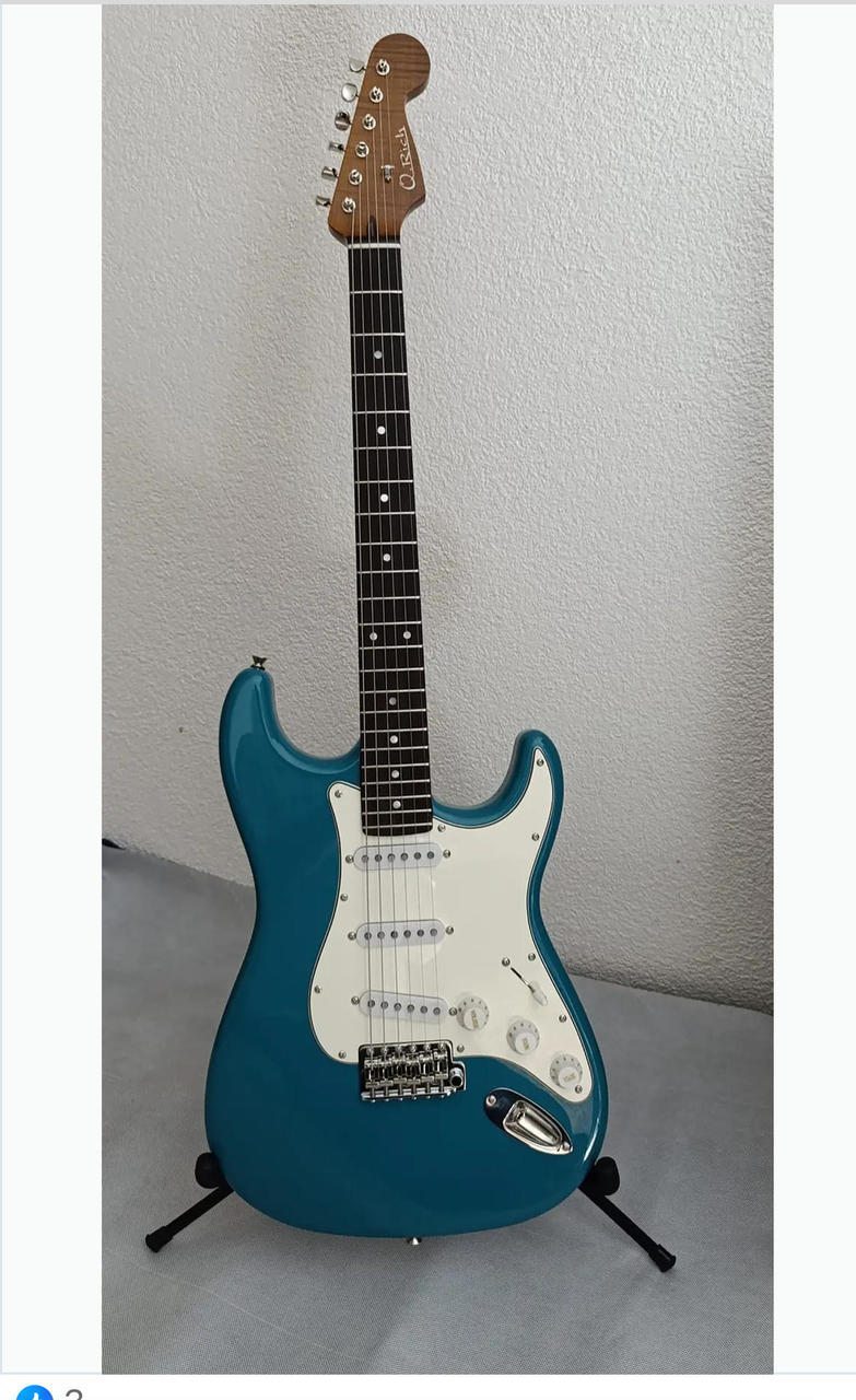Custom Strat QRich – butiková kvalita / Soft V krk