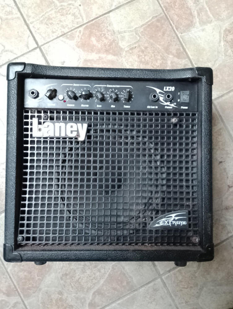 Kytarový set pro LEVÁKY: Harley Benton (Les Paul) + kombo