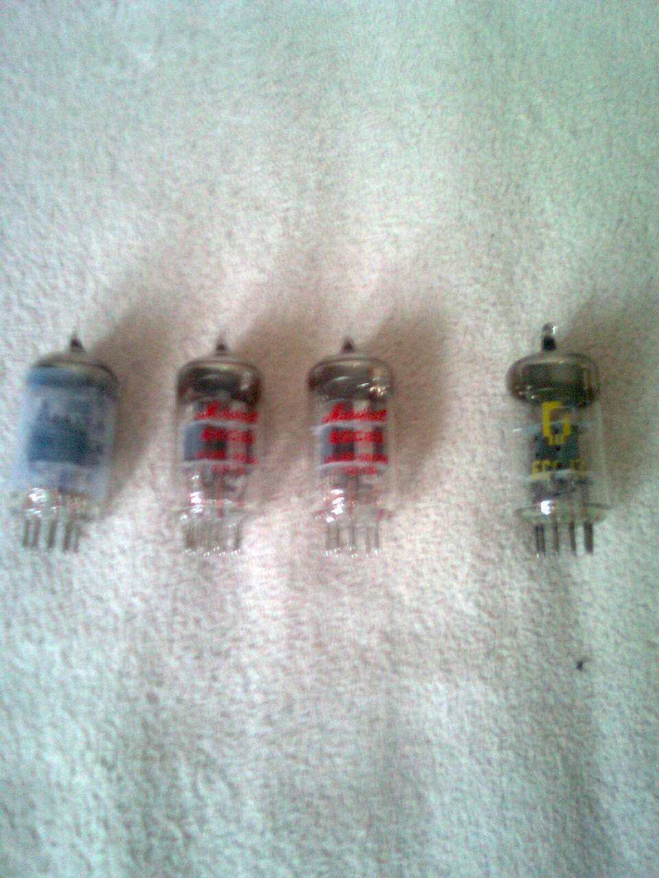 Prodám elektronku ECC83