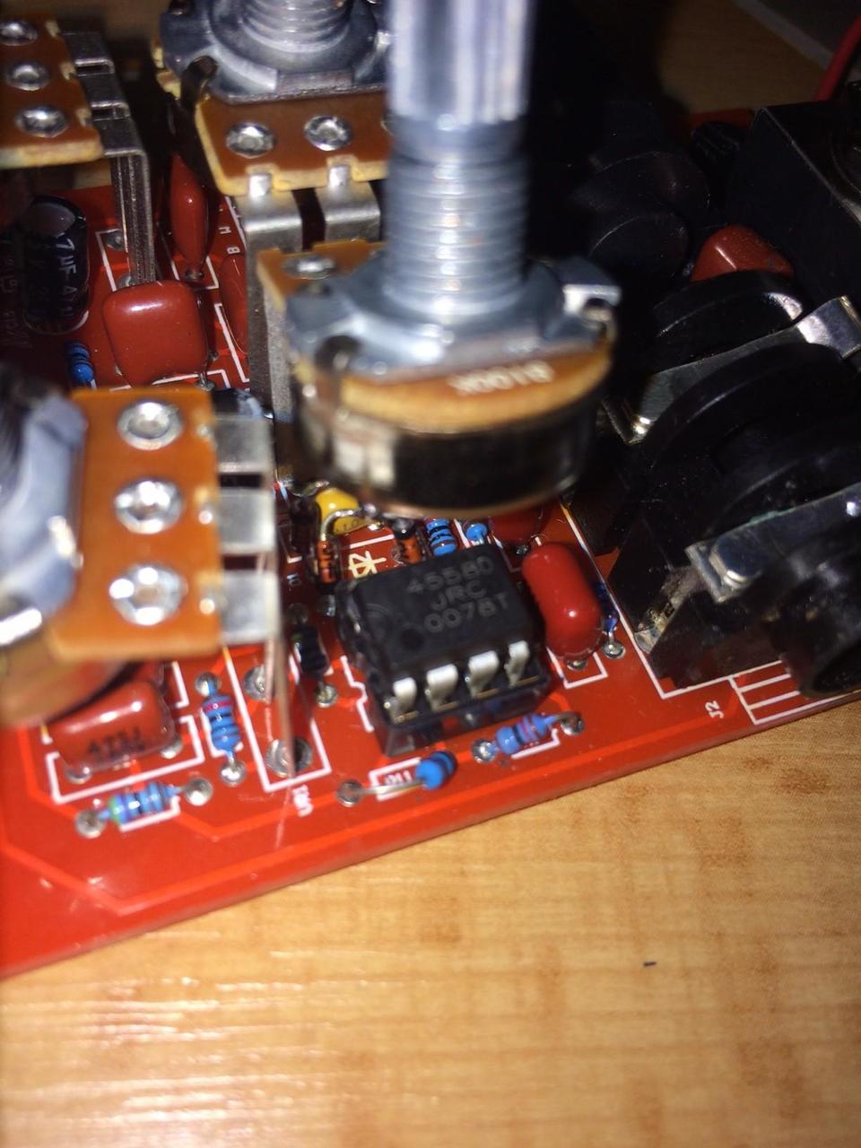 klon Tube Screamer s korekcemi Xotic BB Preamp