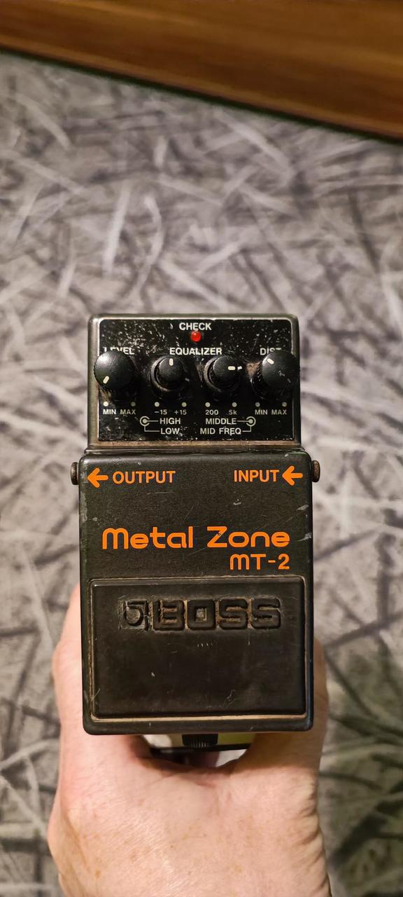 BOSS MT-2 Metal Zone
