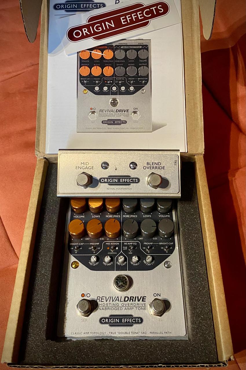 Origin Effects Revivaldrive Custom + footswitch