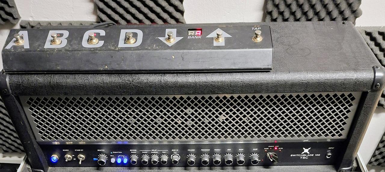 Hughes & Kettner Switchblade TSC 100w + FS