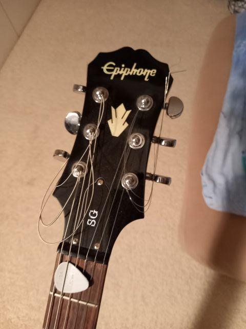 Elektrická kytara Epiphone SG standard