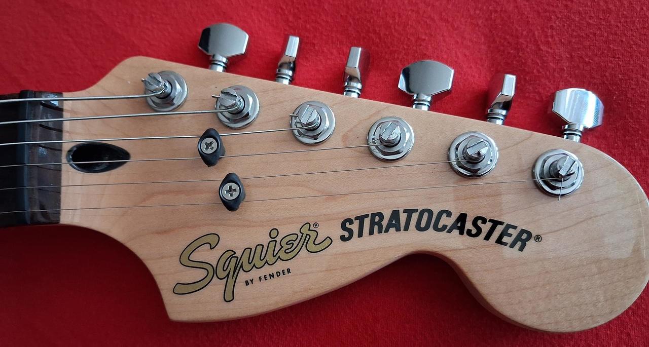 Squier Affinity Strat Junior HSS - GraphTech, Gotoh, RMPick.
