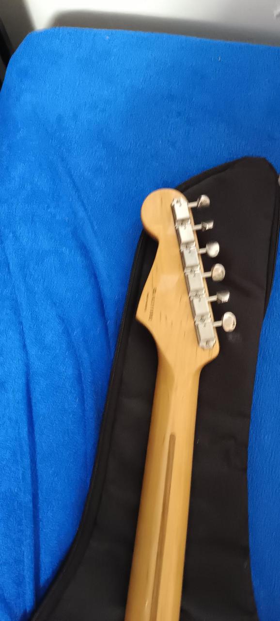 Fender Standard Strat - mexiko sleva