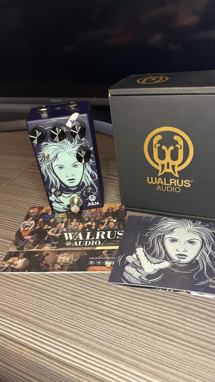 Walrus Audio Julia Chorus V2